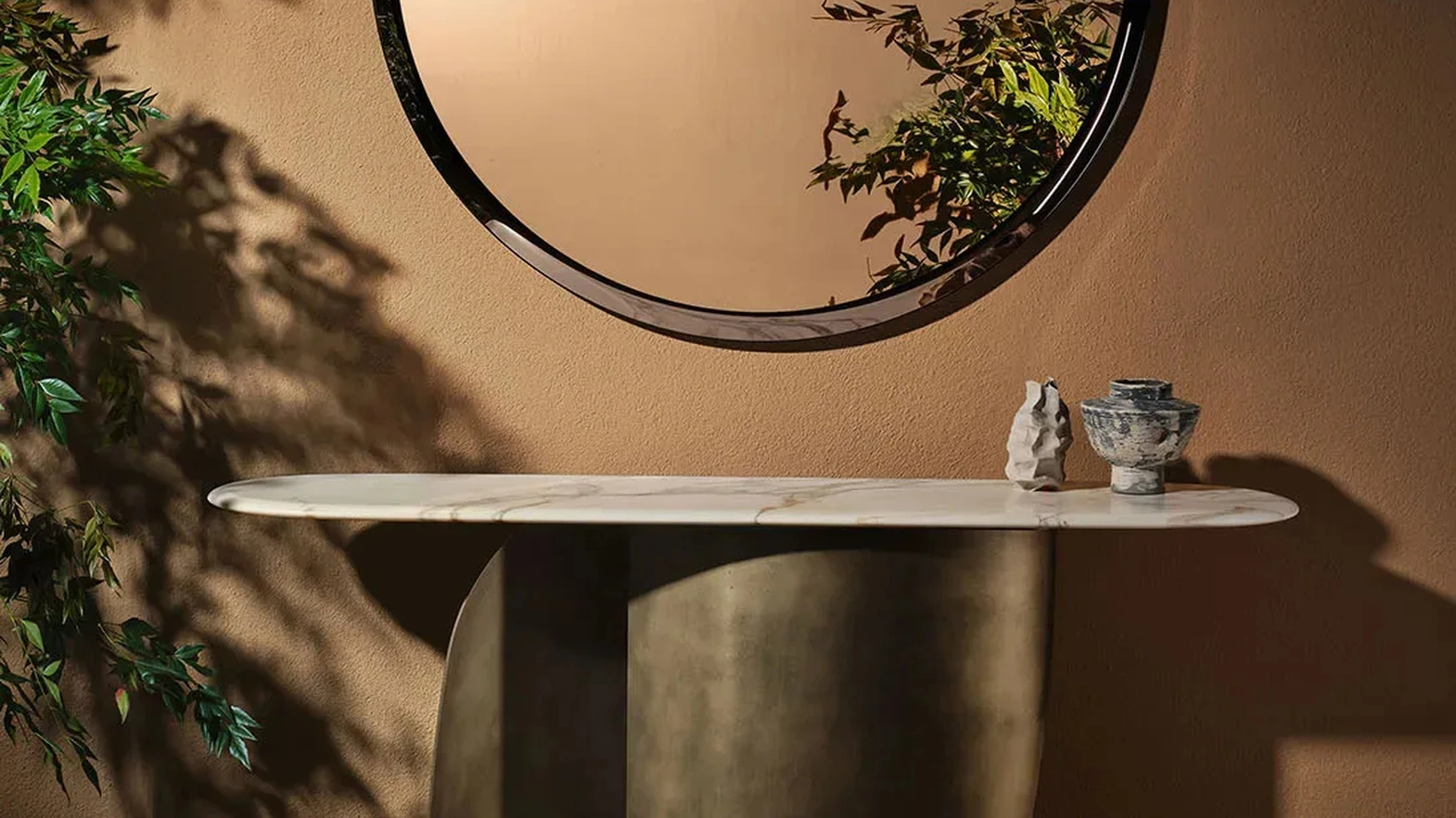 Halo Mirror with glass frame by Nature Design