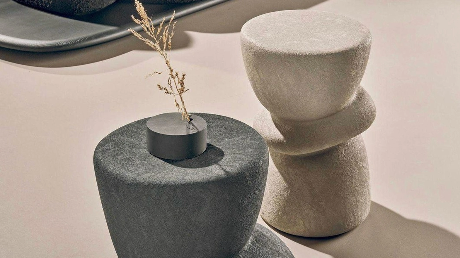 Ovoo coffee table in porcelain stoneware by Nature Design