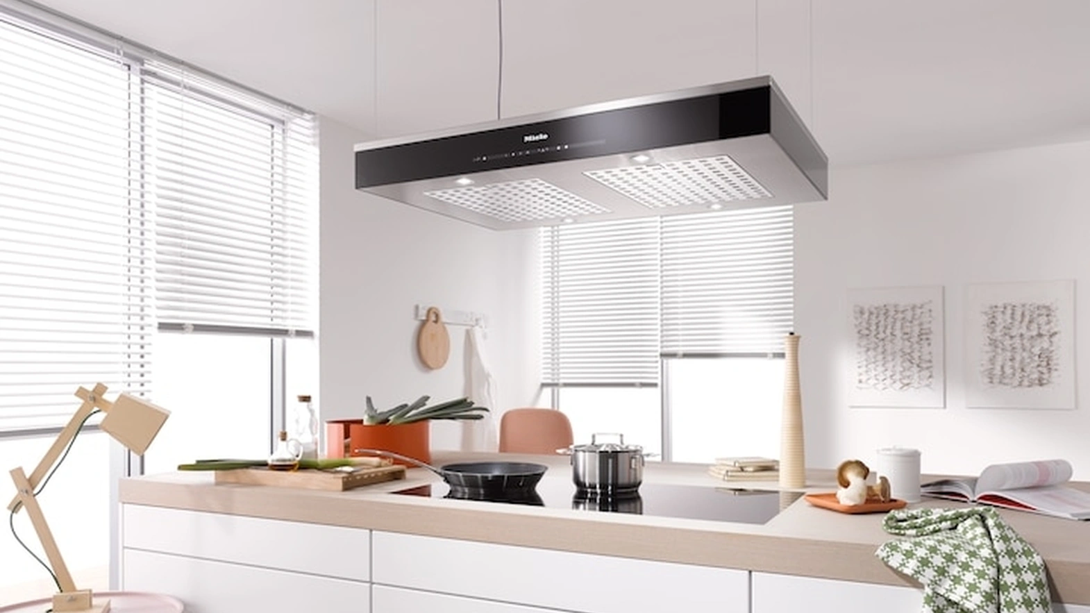 Miele DA 6708 D Aura Edition 6000 Hood
