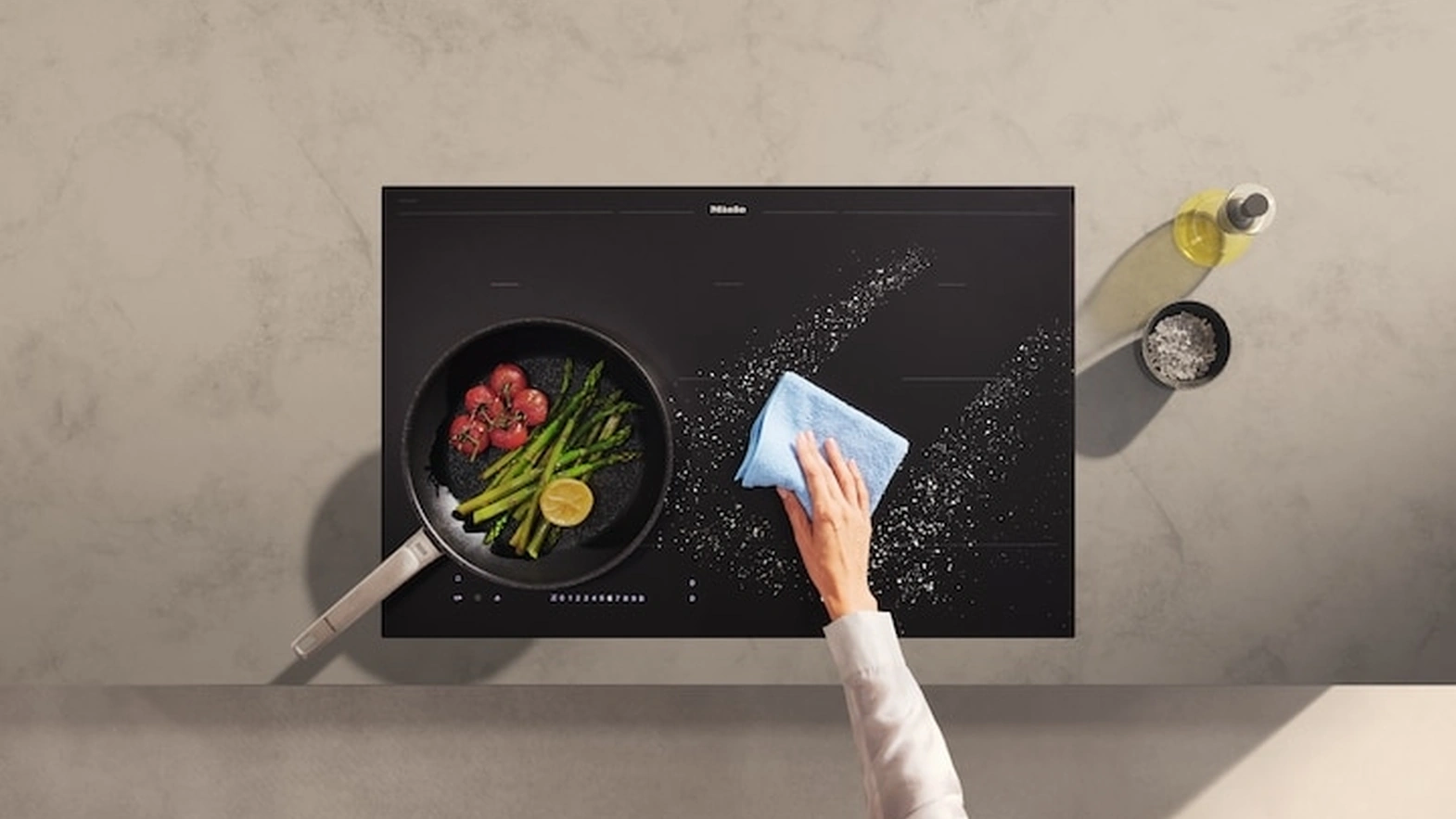 KM 7576 FL MattFinish Cooktop by Miele