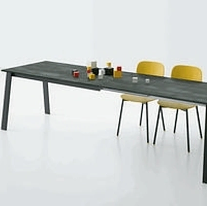 Delta extendable table by Pointhouse