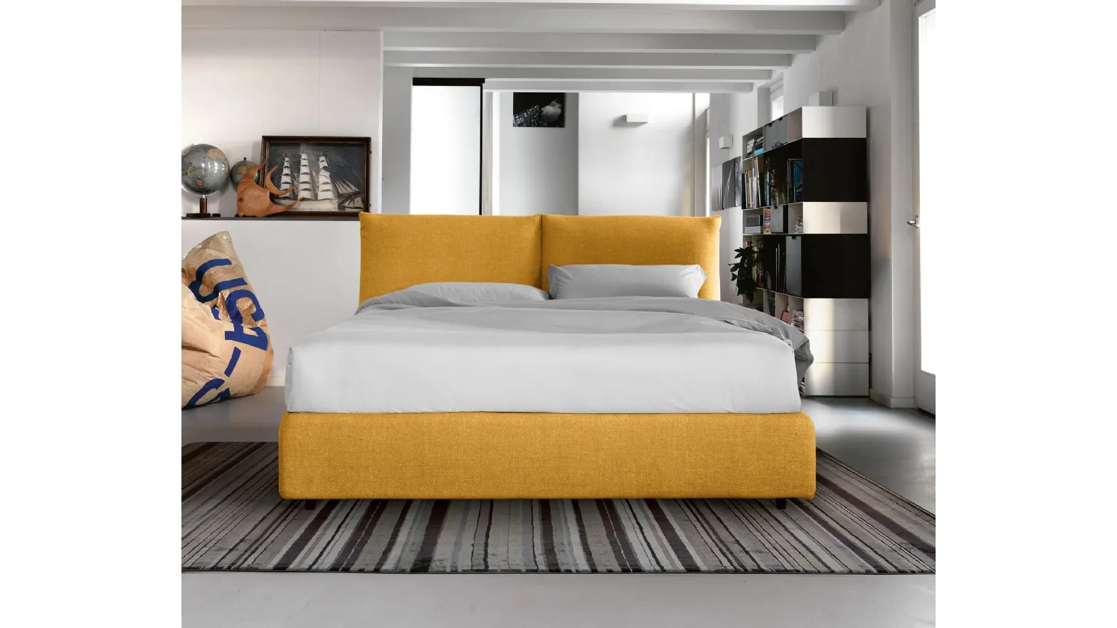 Bridge storage bed by Noctis.