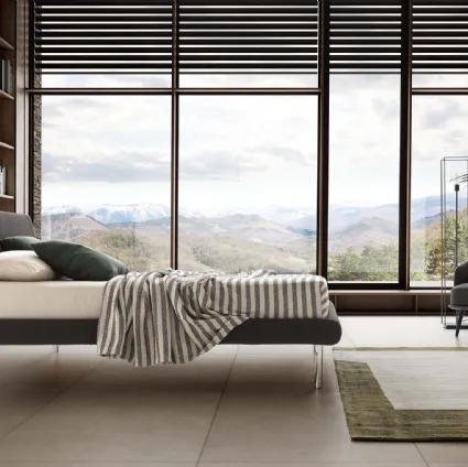 Metropolitan Bed in upholstered fabric by Le Comfort