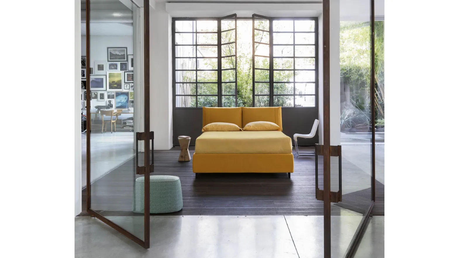 Vera padded bed by Noctis