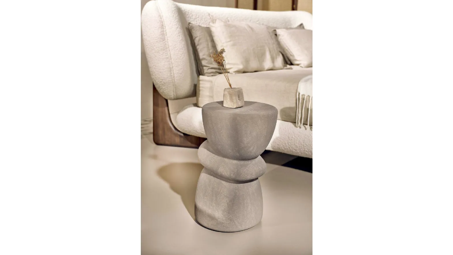 Ovoo coffee table in porcelain stoneware by Nature Design