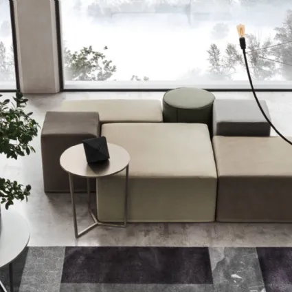 Square Dado pouf by Maronese.