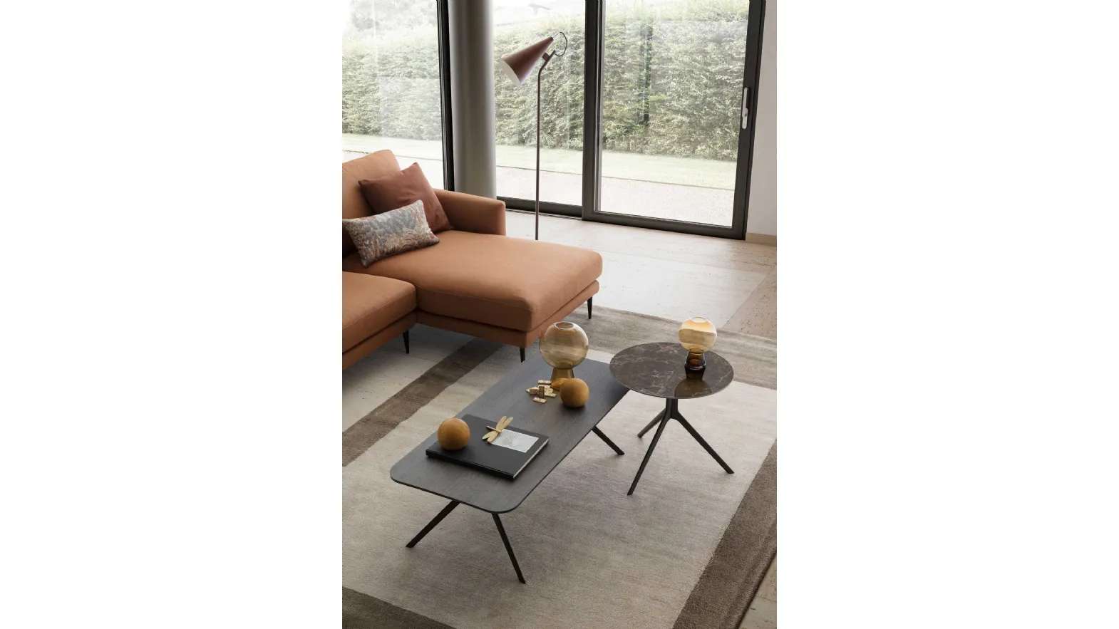 Silky rectangular coffee table in grey oak by Le Comfort