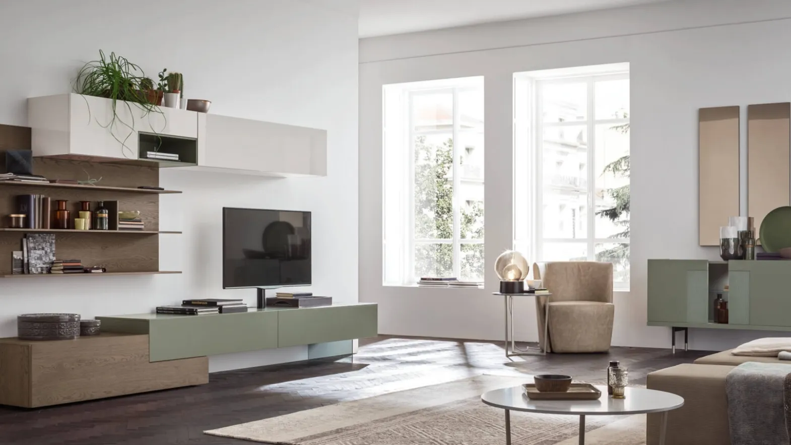 Unix Comp SU2119 wall unit in lacquered and Maronese wood