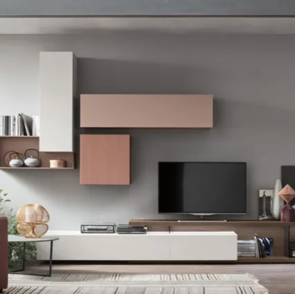 Unix Comp SU2202 by Maronese equipped wall unit.