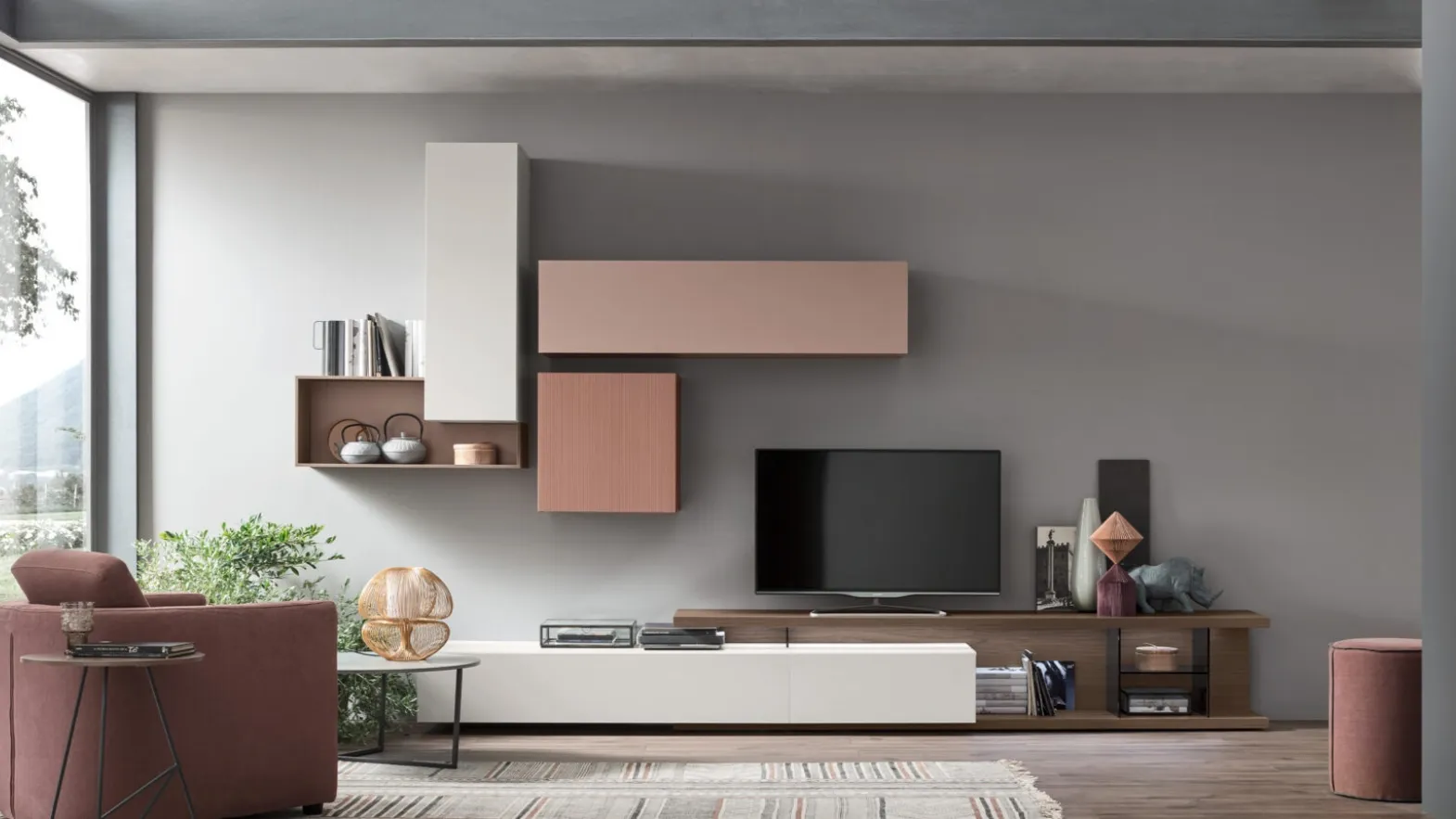 Unix Comp SU2202 by Maronese equipped wall unit.