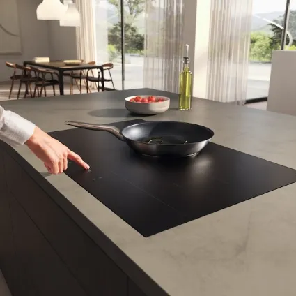 KM 7576 FL MattFinish Cooktop by Miele