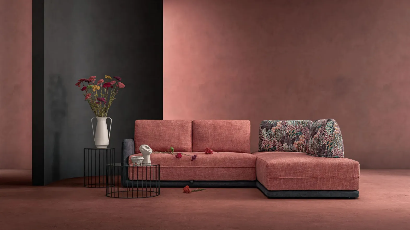 Convertible Clock sofa bed by Samoa.