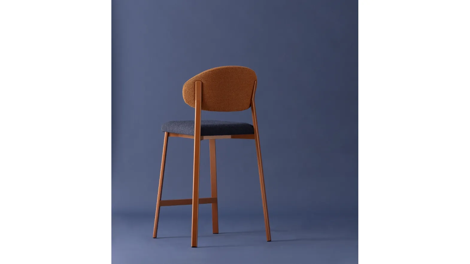 Beba Curvy stool by Pointhouse.