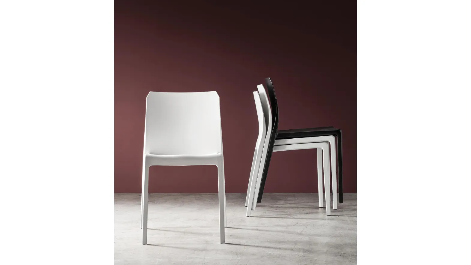 Stackable polypropylene chair Clelia by Maronese.