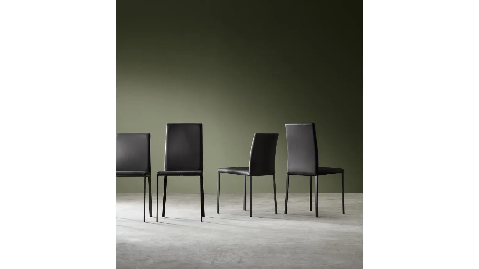 Giulia chair in eco-leather by Maronese.