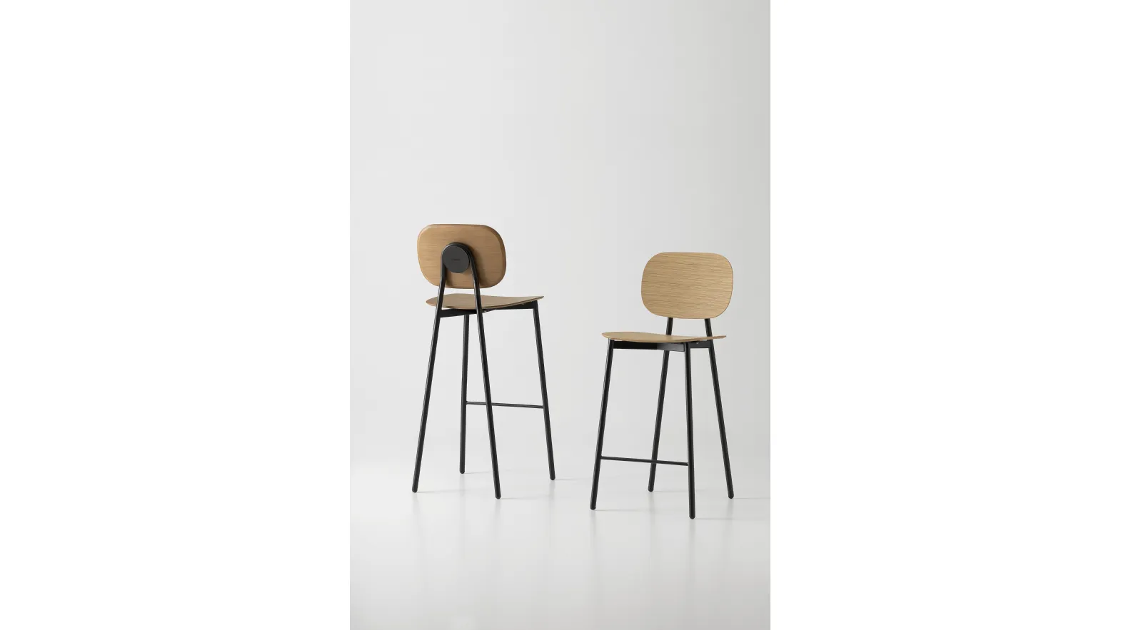 Tata Young 6 Impiallacciato di Pointhouse stool