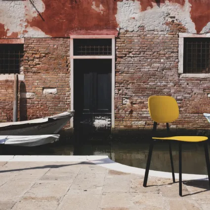 Tata1 chair in polypropylene by Pointhouse.