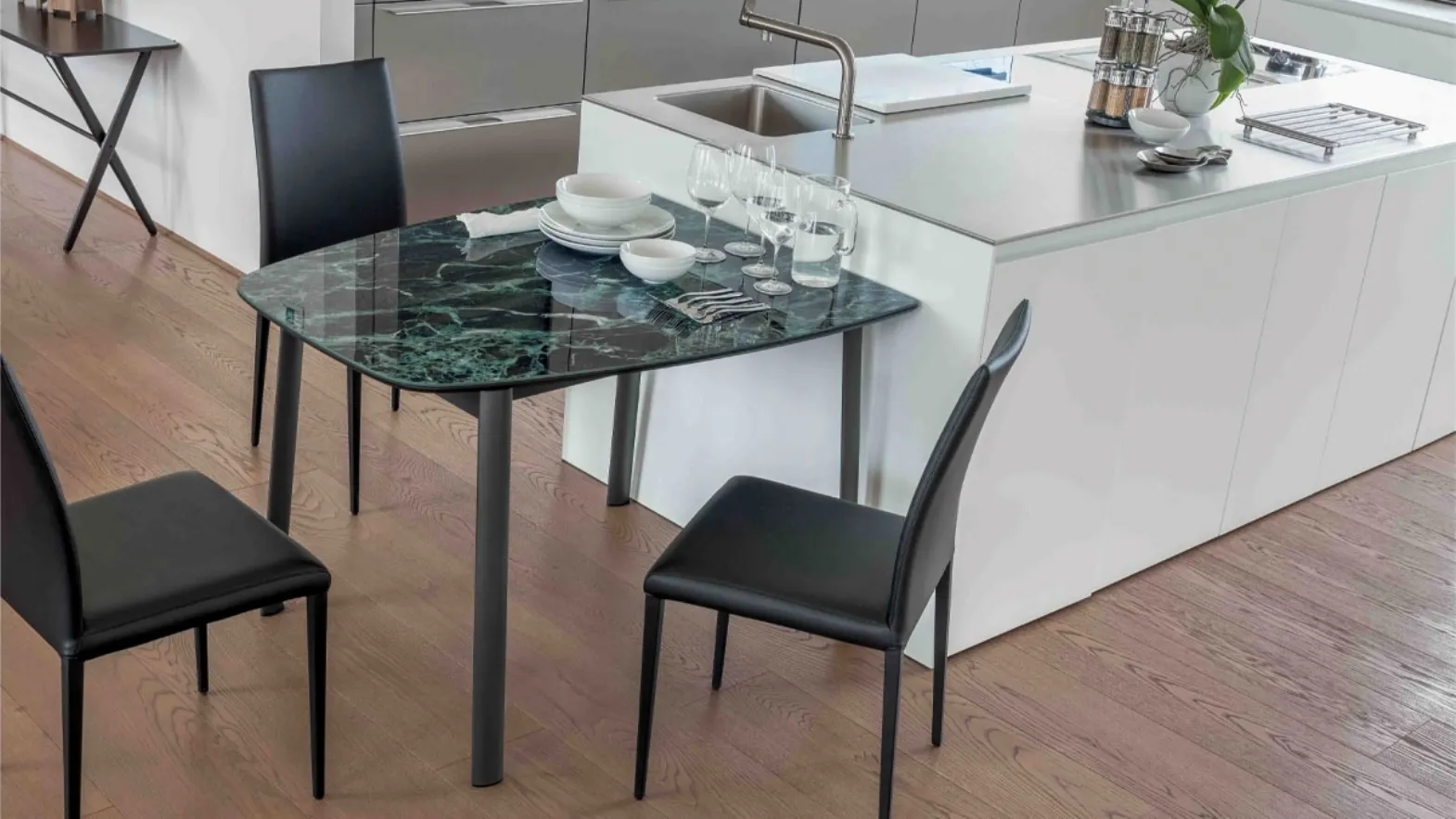 Ribot extendable table by Altacom