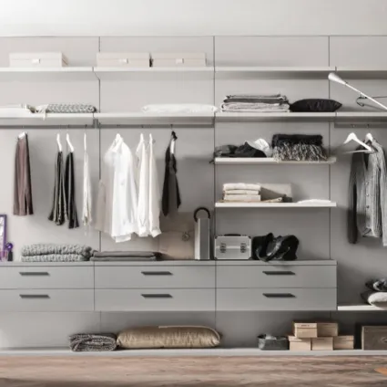 Movida Lacquered Maronese Walk-in Closet