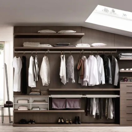 Maronese's Movida Walk-In Closet