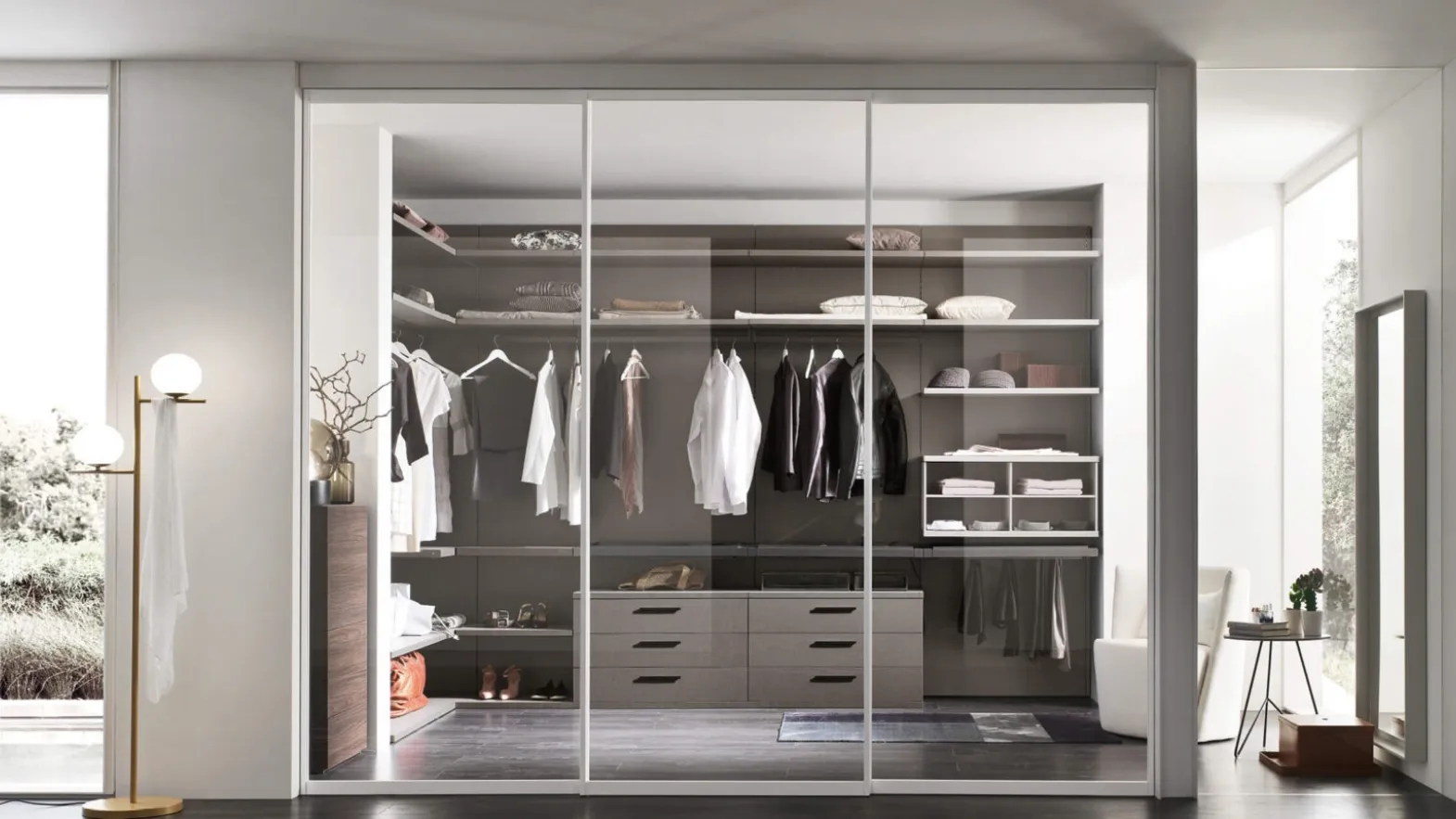 Movida walk-in closet by Maronese.