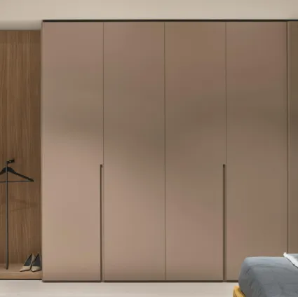 Sliding wardrobe Secret system lacquered by Maronese