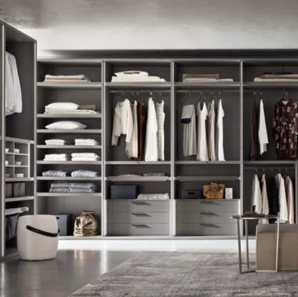Wall walk-in closet by Maronese