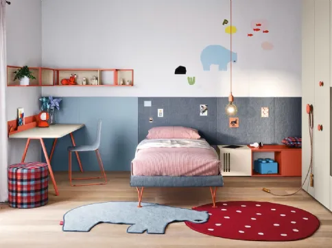 Bedroom with built-in wardrobe and minimal Kids space 01 desk by Nidi